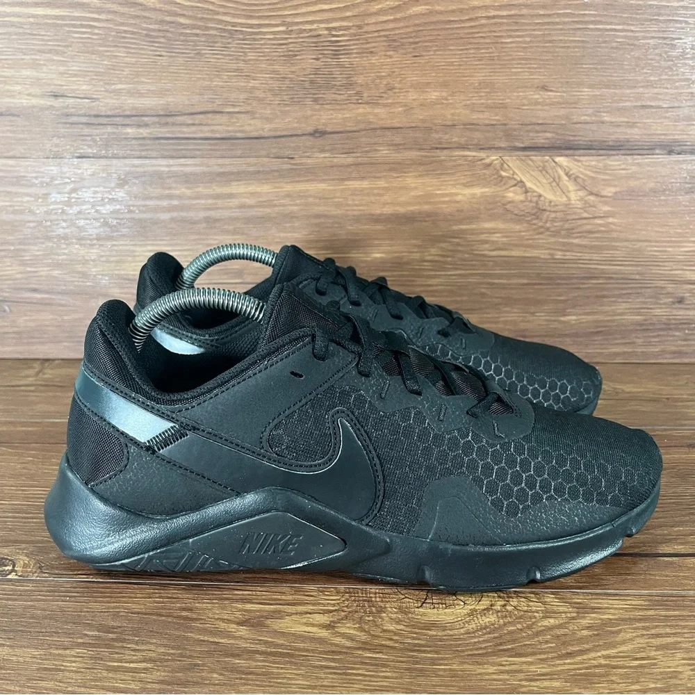 Nike Legend Essential 2 Training Shoes Athletic Sneakers Women’s Size 10‎